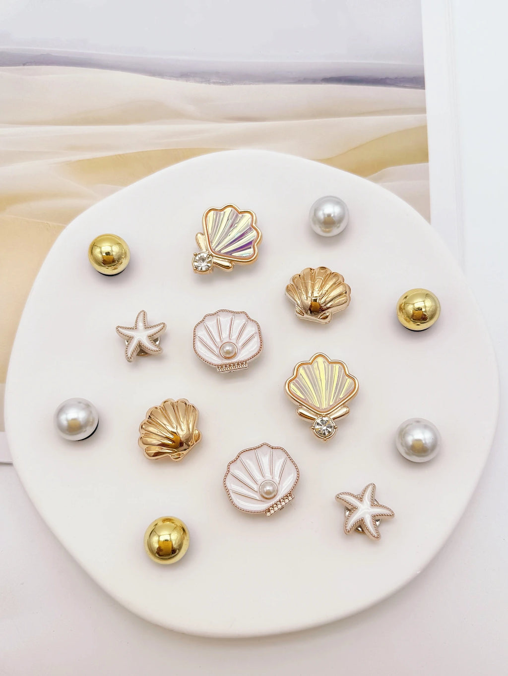 14 Pieces of Golden Shell Shoes Decorative DIY Casual Accessories - Fun and Multi-functional Personalized Shoe Design Method
